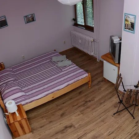 Hostel Peter Pan Hostel *