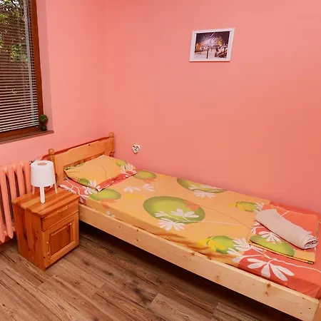 Hostel Peter Pan Hostel *