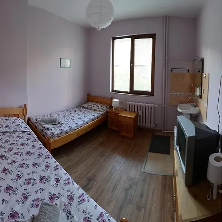Hostel Peter Pan Hostel *